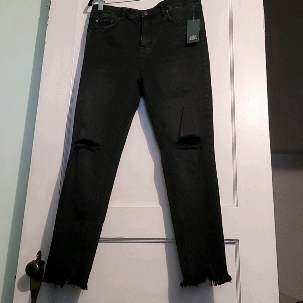 Faded black skinny jean